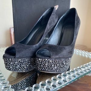 Atwood Brian size 7/5M in black suede